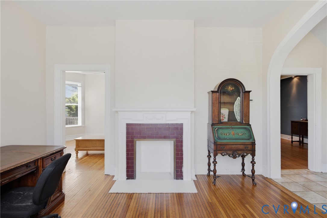2112 Miller Avenue