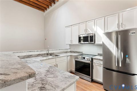 Photo of 1716 Summit Avenue #25, Richmond, VA 23230 (MLS # 2527436)