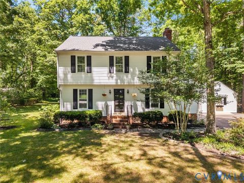 Photo of 3931 Round Hill Drive, Chesterfield, VA 23832 (MLS # 2612042)