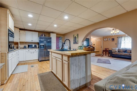 Tiny photo for 94 Courthouse Estates Drive, Castlewood, VA 24224 (MLS # 2618958)