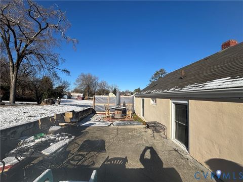 Tiny photo for 915 W Carolina Avenue, Crewe, VA 23930 (MLS # 2601846)