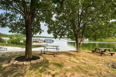 Tiny photo for 6200 Bills Road, Mineral, VA 23117 (MLS # 2517912)