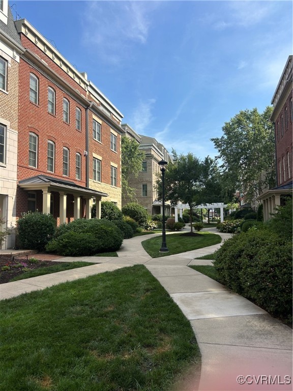 3818 Duckling Walk