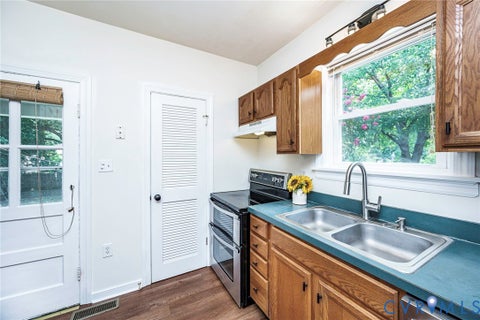 Tiny photo for 1402 Rhode Island Avenue, Fairfield, VA 23060 (MLS # 2618697)
