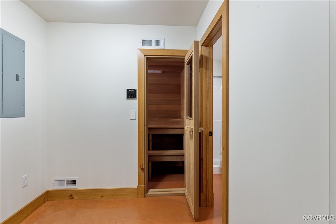 Buckingham, Virginia 23921, United States, 3 Bedrooms Bedrooms, ,4 BathroomsBathrooms,Residential,Pending,31499