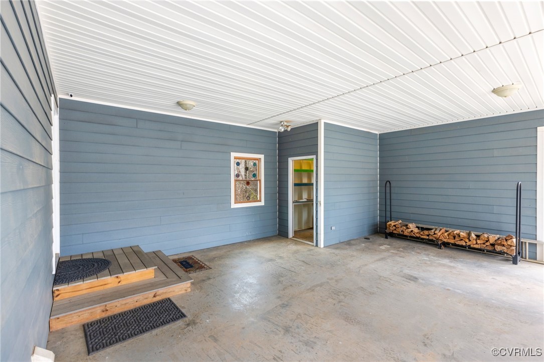 Buckingham, Virginia 23921, United States, 3 Bedrooms Bedrooms, ,4 BathroomsBathrooms,Residential,Pending,31499