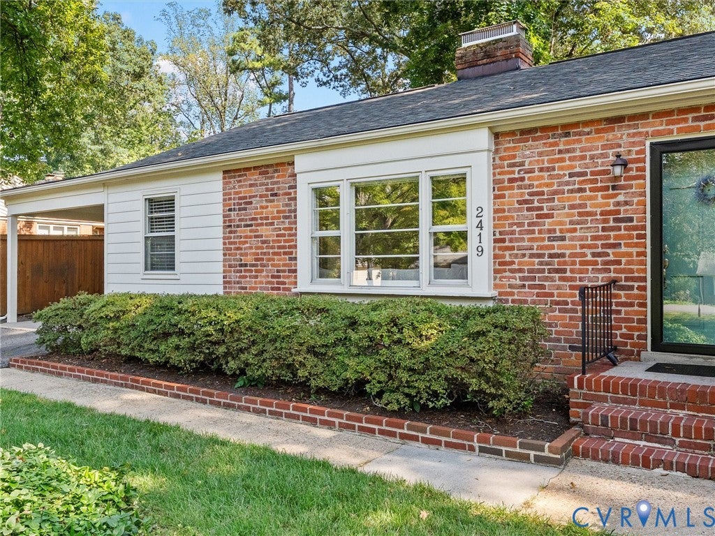 2419 Pineway Drive