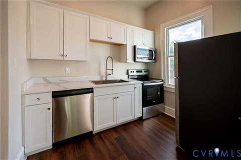 Tiny photo for 840 Commerce Street, Petersburg, VA 23803 (MLS # 2622373)