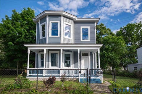Photo of 840 Commerce Street, Petersburg, VA 23803 (MLS # 2622373)