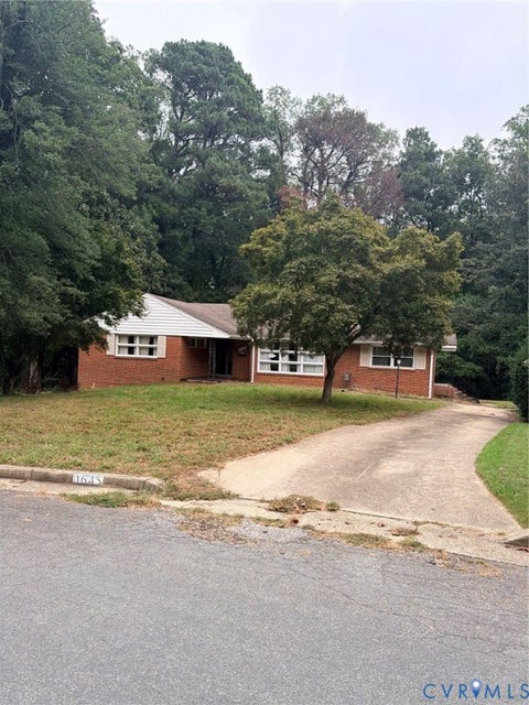 Photo of 1645 Wilton RD, Petersburg, VA 23805 (MLS # 2626270)