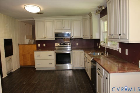 Tiny photo for 1645 Wilton RD, Petersburg, VA 23805 (MLS # 2626270)