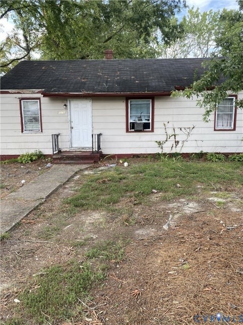 Photo of 2507 Petersburg Street, Hopewell, VA 23860 (MLS # 2623581)