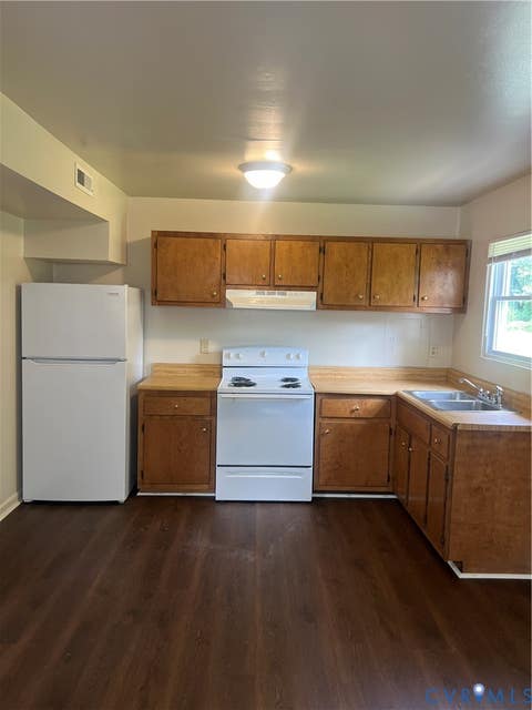 Tiny photo for 1017 Liberty Avenue #B, Hopewell, VA 23860 (MLS # 2623453)