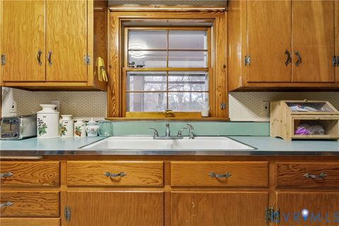 Tiny photo for 812 Poquoson Avenue, Poquoson, VA 23662 (MLS # 2604758)