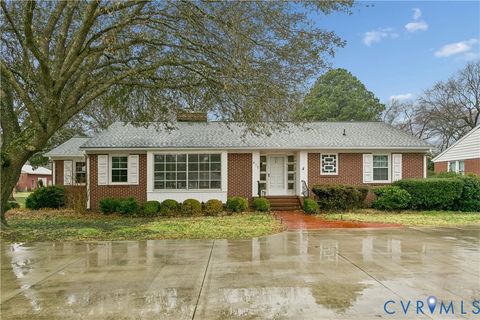 Photo of 812 Poquoson Avenue, Poquoson, VA 23662 (MLS # 2604758)