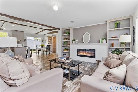 Tiny photo for 406 Monroe Street, Chase City, VA 23924 (MLS # 2617572)
