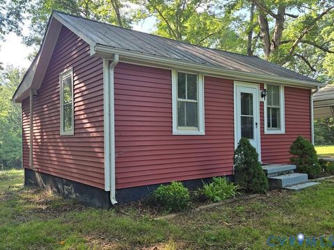 Photo of 1545 Cumberland Road, Farmville, VA 23901 (MLS # 2605149)
