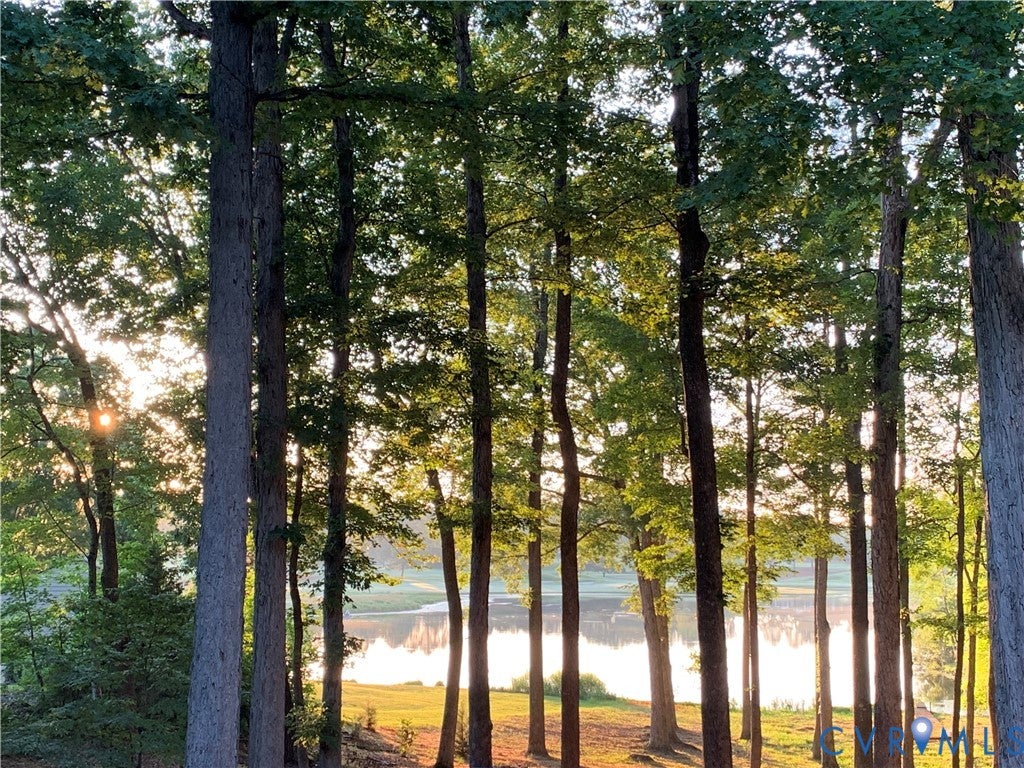 9 Deer Run Road