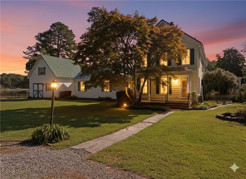 Photo of 140 Morris Creek Lane, Mathews, VA 23109 (MLS # 2527180)