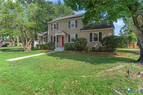 Tiny photo for 702 Daingerfield Street, Tappahannock, VA 22560 (MLS # 2617842)