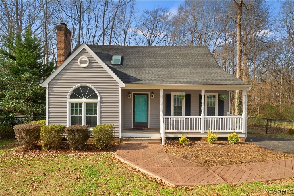 Photo for 7036 Whistlers Cove Drive, Midlothian, VA 23112 (MLS # 2301189)