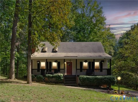 Photo of 7136 Velvet Antler Drive, Midlothian, VA 23112 (MLS # 2528263)