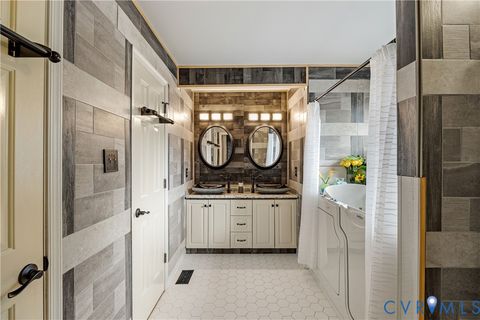 Tiny photo for 6005 Hidden Arbor Place, Chester, VA 23831 (MLS # 2604486)