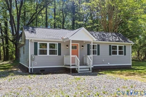 Photo of 660 Johns Neck Road, Weems, VA 22576 (MLS # 2610804)