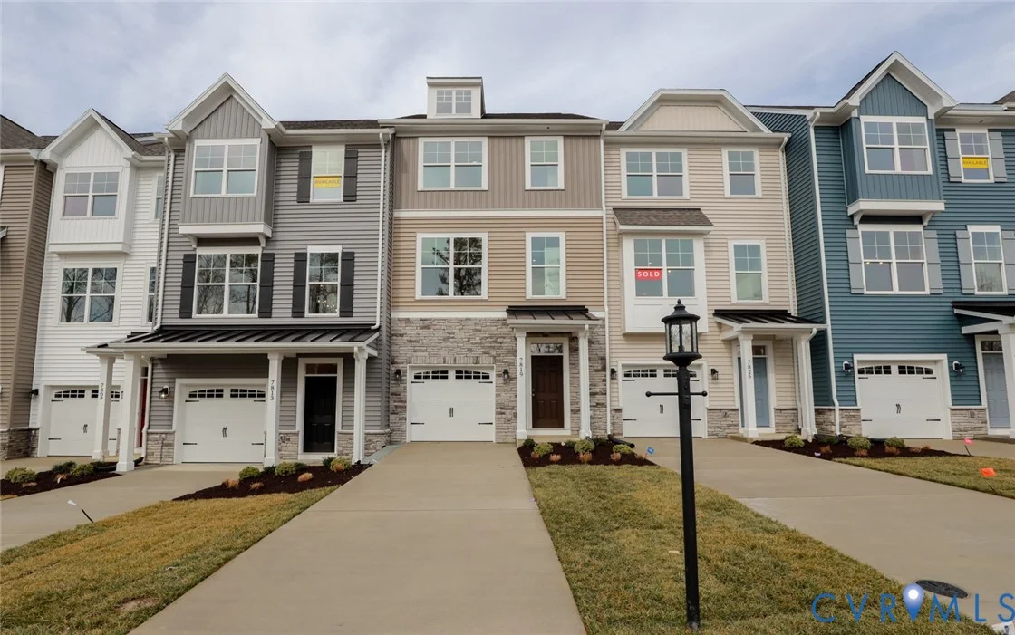 6561 Topsail Point