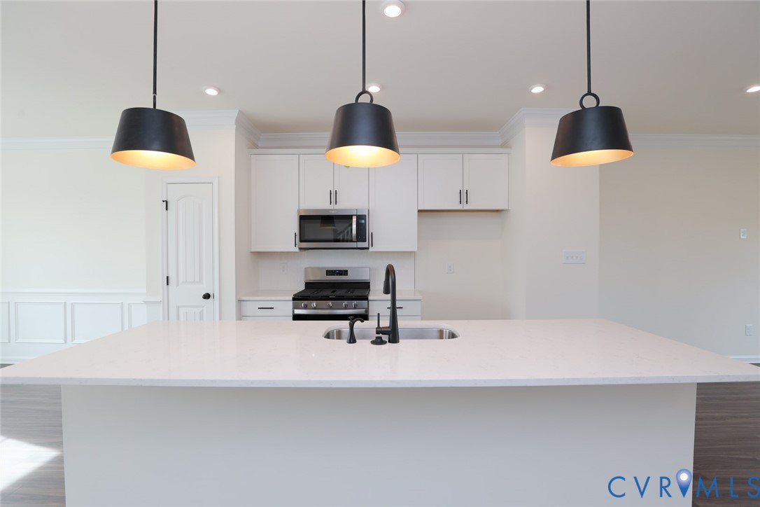 6561 Topsail Point