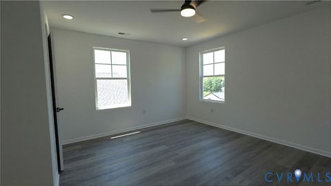 Tiny photo for 330 Mars St, Petersburg, VA 23803 (MLS # 2616354)
