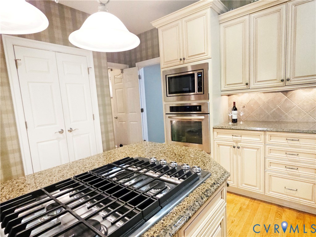 4068 Powhatan Secondary