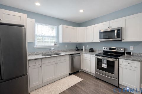 Tiny photo for 1108 Bolling Street, Petersburg, VA 23803 (MLS # 2602122)