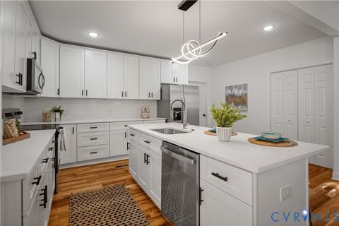 Tiny photo for 665 Pegram Street, Petersburg, VA 23803 (MLS # 2611151)