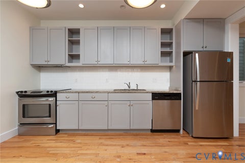 Tiny photo for 404 S Harrison Street, Richmond, VA 23220 (MLS # 2621378)