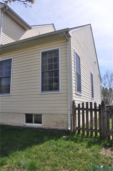 Tiny photo for 10621 Gallant Fox Way Way, Ruther Glen, VA 22546 (MLS # 2611731)