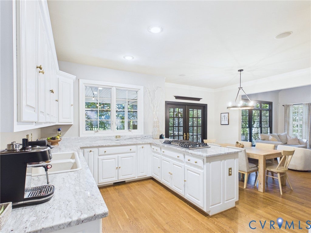 12601 Inverness Drive