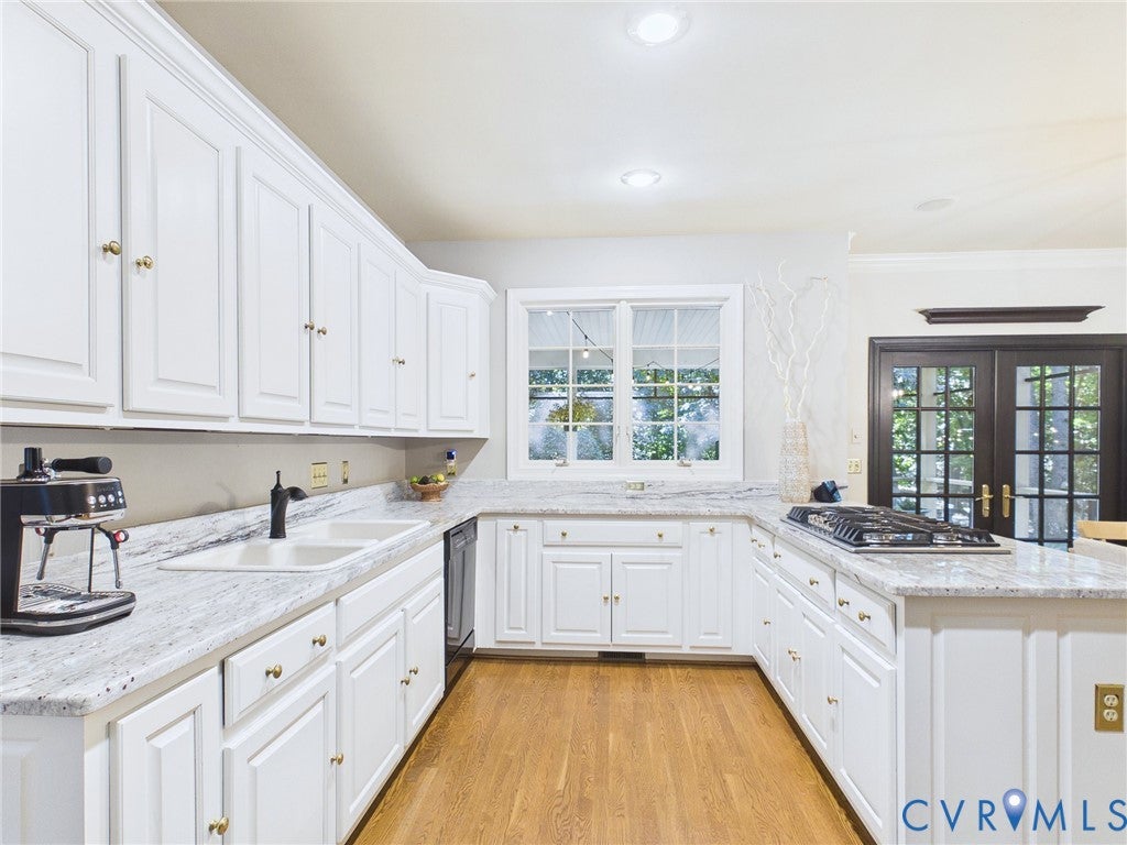 12601 Inverness Drive