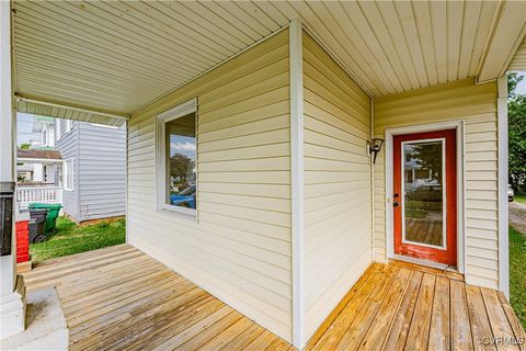 A home in Colonial Heights