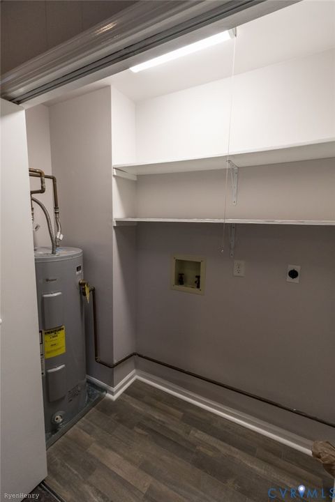 Tiny photo for 337 Lakewood Drive, Petersburg, VA 23805 (MLS # 2602618)