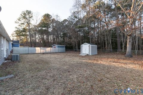 Tiny photo for 337 Lakewood Drive, Petersburg, VA 23805 (MLS # 2602618)