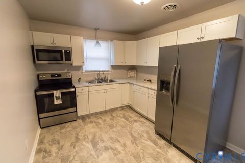 Tiny photo for 337 Lakewood Drive, Petersburg, VA 23805 (MLS # 2602618)