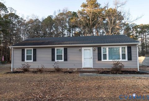 Tiny photo for 337 Lakewood Drive, Petersburg, VA 23805 (MLS # 2602618)