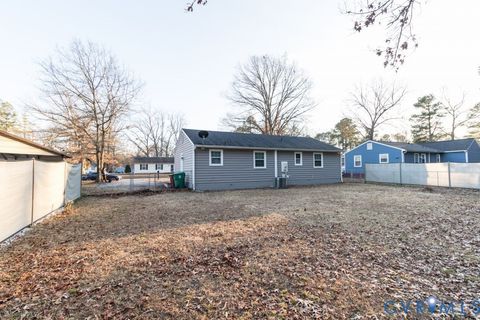 Tiny photo for 337 Lakewood Drive, Petersburg, VA 23805 (MLS # 2602618)