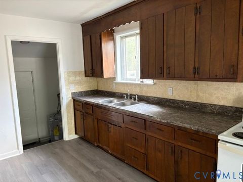 Tiny photo for 8 Gibbons Avenue, Petersburg, VA 23803 (MLS # 2618747)