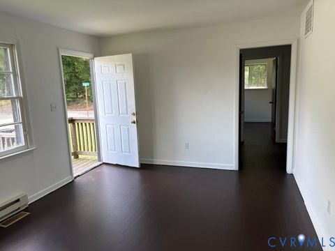Tiny photo for 8 Gibbons Avenue, Petersburg, VA 23803 (MLS # 2618747)