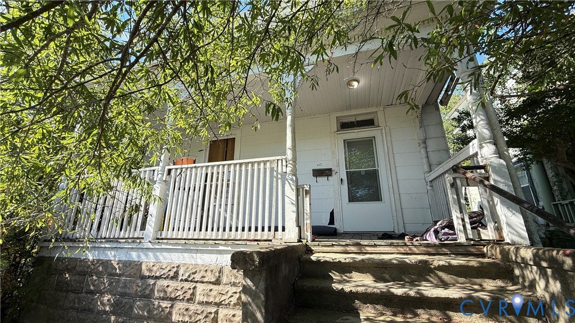 210 E Thomas Street