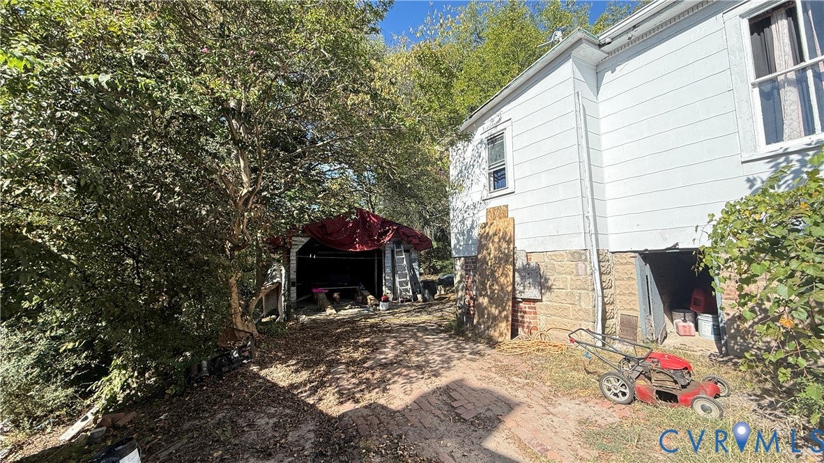 210 E Thomas Street