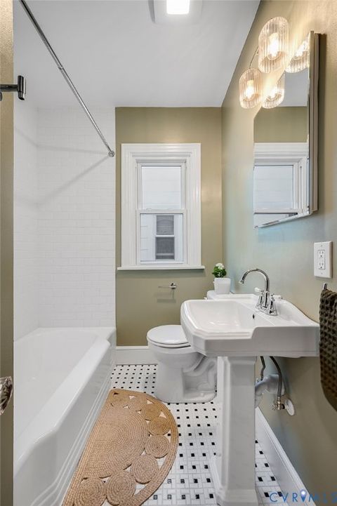 Tiny photo for 2016 Gordon Avenue, Richmond, VA 23224 (MLS # 2618582)