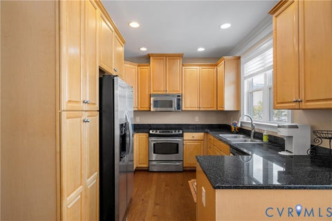 Tiny photo for 727 S Laurel Street, Richmond, VA 23220 (MLS # 2625661)
